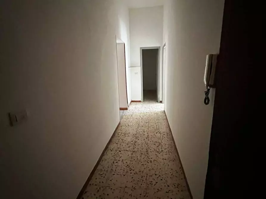 Immagine 6 di Appartamento in vendita  in VIA r. sanzio a Battipaglia