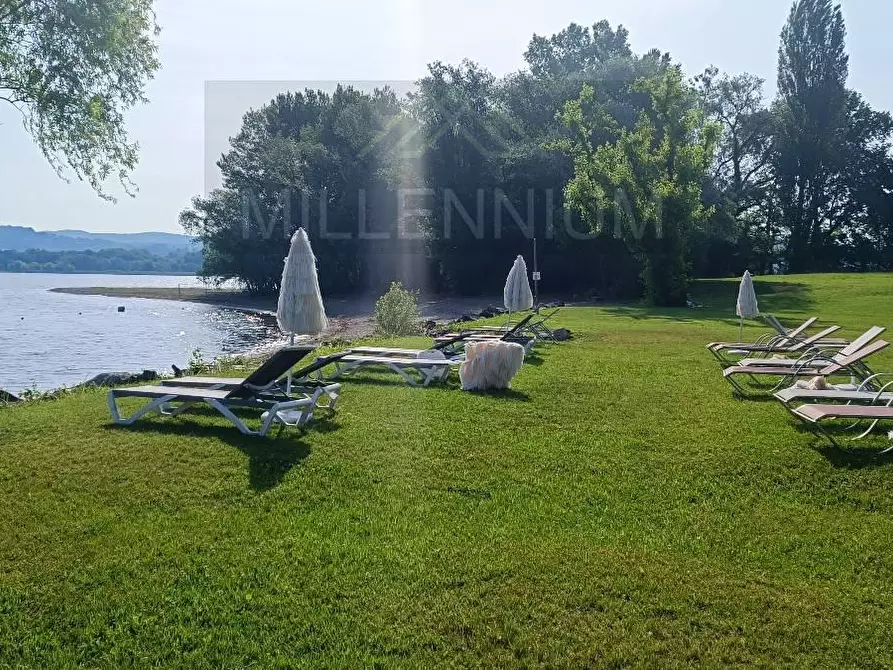 Immagine 19 di Villa in vendita  in VIA usellini 6 0 a Arona
