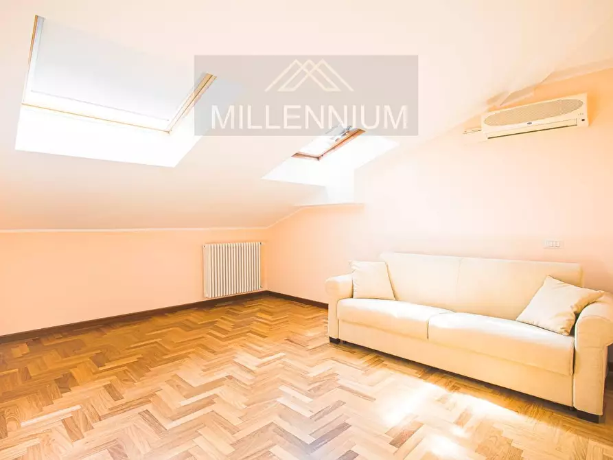 Immagine 13 di Villa in vendita  in VIA usellini 6 0 a Arona