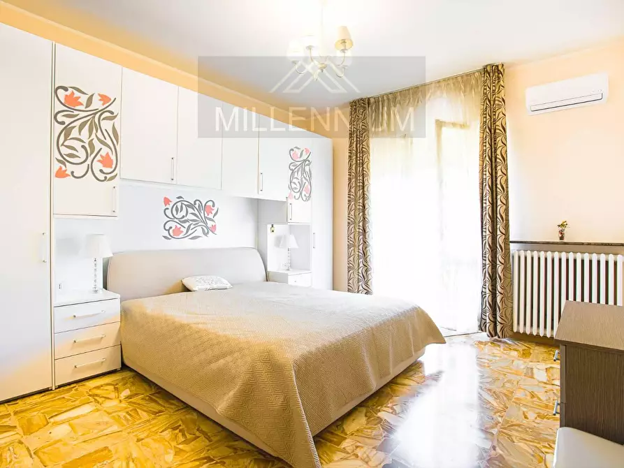 Immagine 10 di Villa in vendita  in VIA usellini 6 0 a Arona