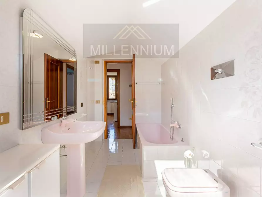 Immagine 19 di Villa in vendita  in VIA al castello 0 a Stresa