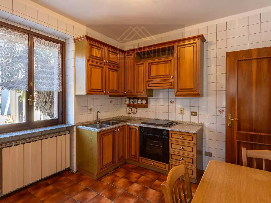 Immagine 6 di Villa in vendita  in VIA al castello 0 a Stresa