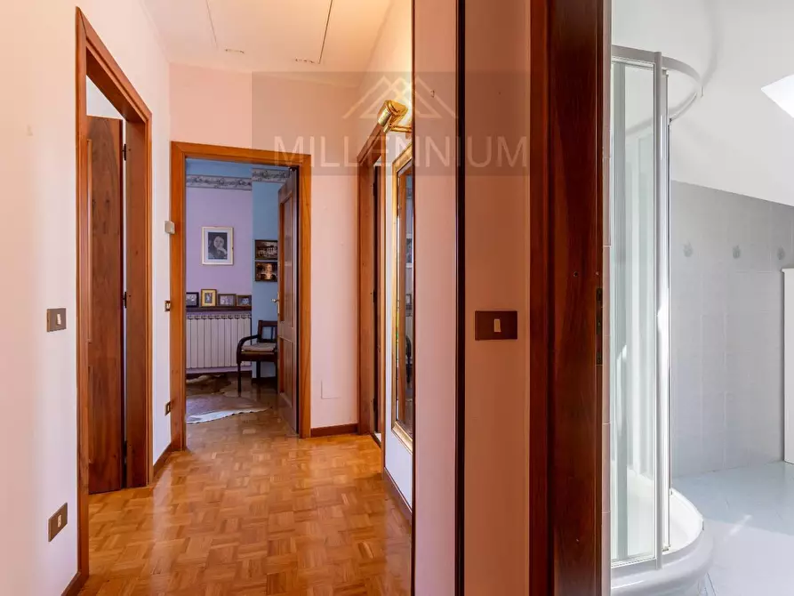 Immagine 12 di Villa in vendita  in VIA al castello 0 a Stresa