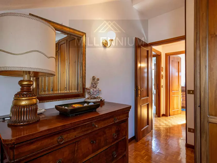 Immagine 9 di Villa in vendita  in VIA al castello 0 a Stresa