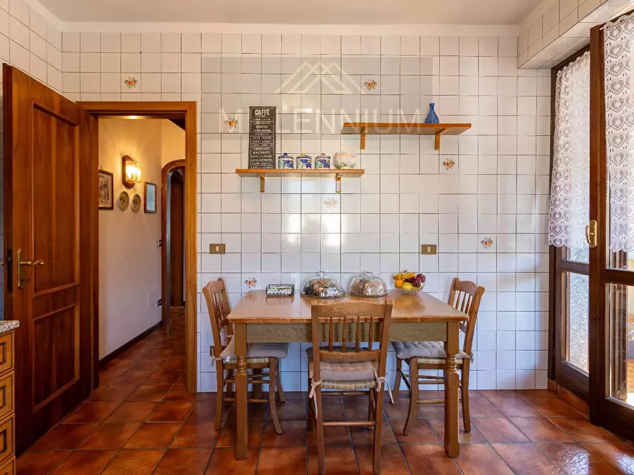 Immagine 8 di Villa in vendita  in VIA al castello 0 a Stresa