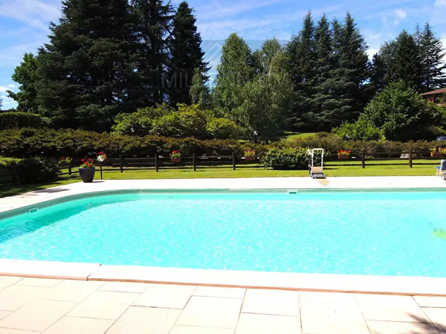 Immagine 25 di Villa in vendita  in VIA dormelletto a Arona