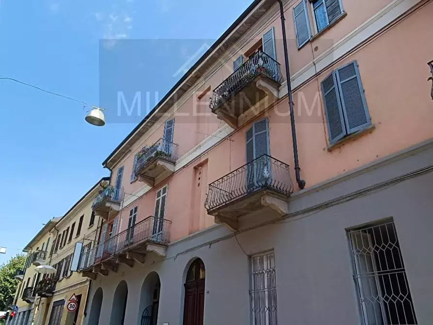Immagine 3 di Appartamento in vendita  in VIA roma a Arona