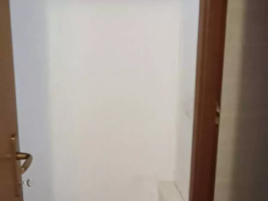 Immagine 10 di Appartamento in vendita  in VIA roma a Arona