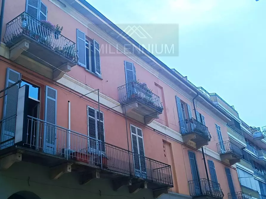 Immagine 7 di Appartamento in vendita  in VIA roma a Arona