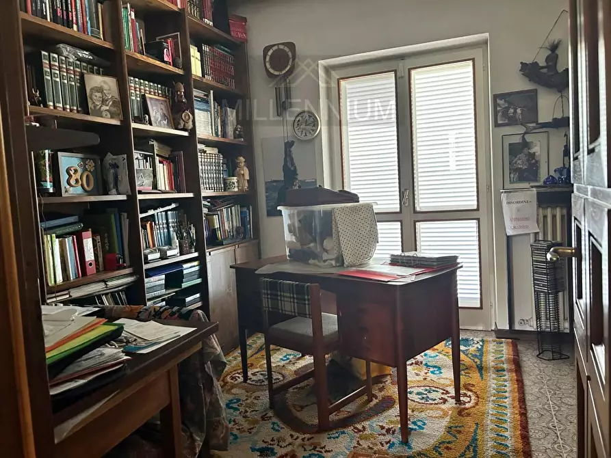 Immagine 19 di Villa in vendita  in VIA oleggio castello a Arona