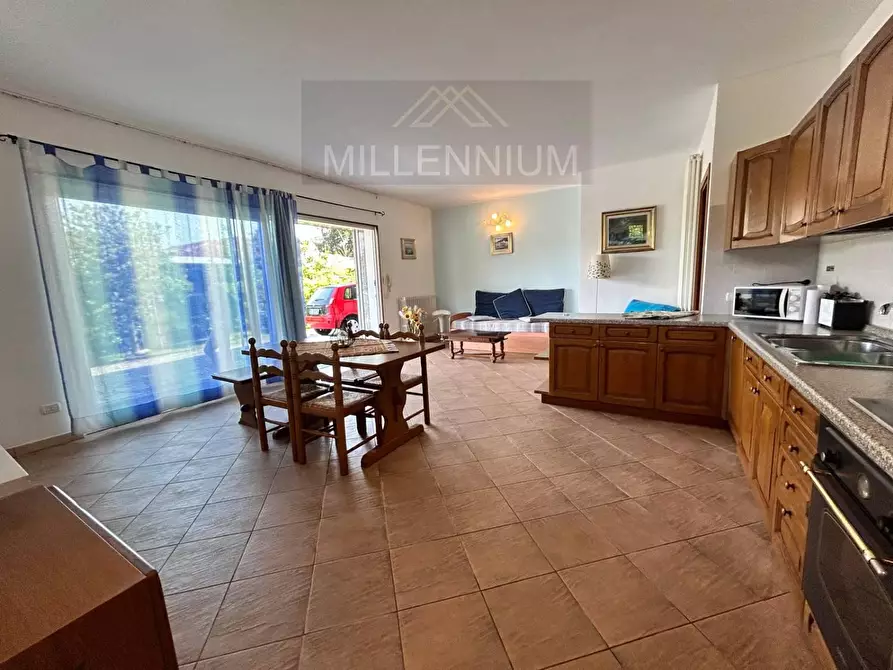 Immagine 16 di Villa in vendita  in VIA oleggio castello a Arona
