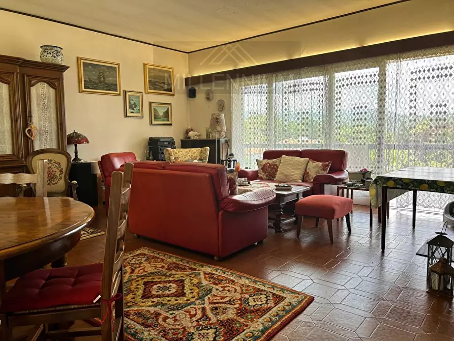Immagine 7 di Villa in vendita  in VIA oleggio castello a Arona