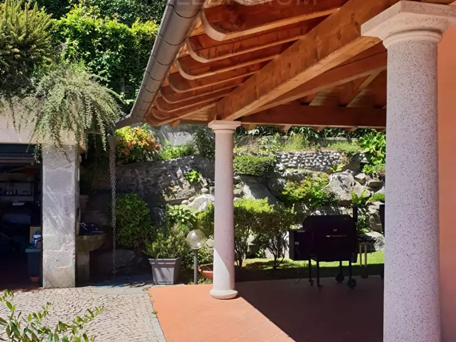 Immagine 22 di Villa in vendita  in VIA Ghevio a Meina