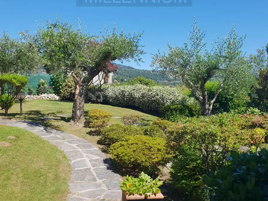 Immagine 23 di Villa in vendita  in VIA Ghevio a Meina