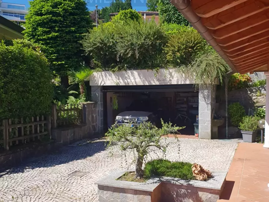 Immagine 20 di Villa in vendita  in VIA Ghevio a Meina