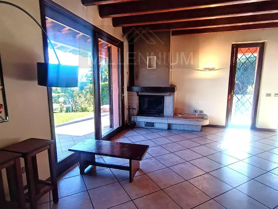 Immagine 4 di Villa in vendita  in VIA Ghevio a Meina