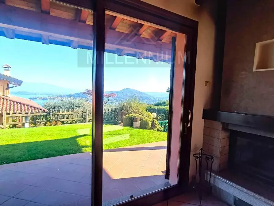Immagine 10 di Villa in vendita  in VIA Ghevio a Meina