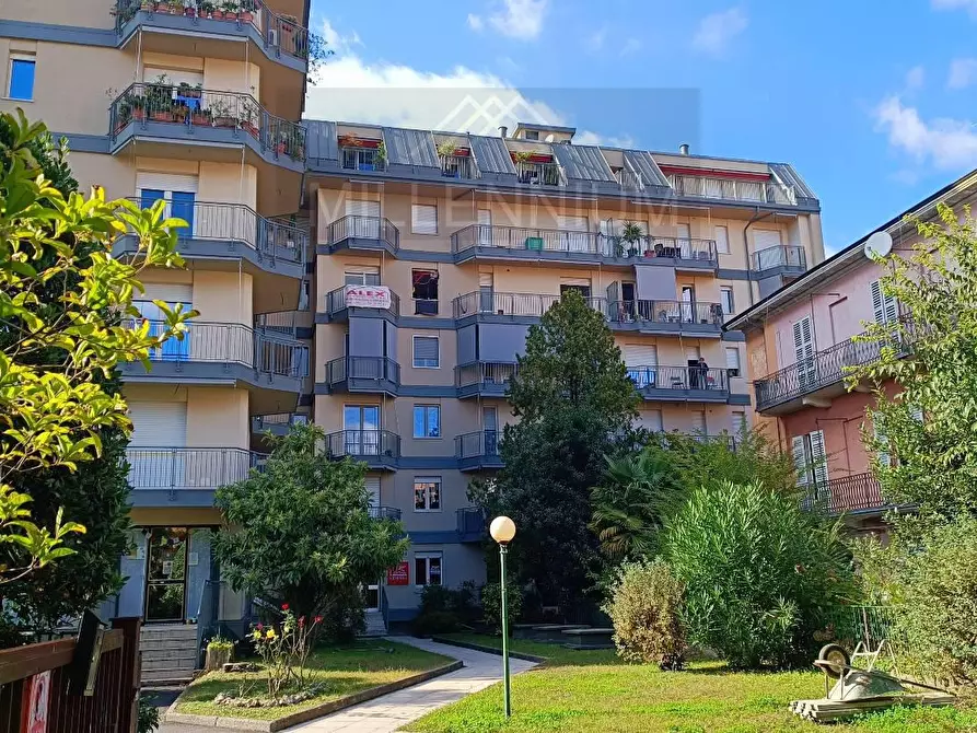 Immagine 15 di Appartamento in vendita  in CORSO LIBERAZIONE 83 a Arona
