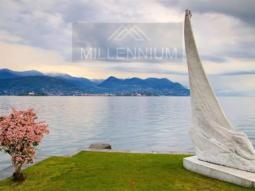Immagine 24 di Villa in vendita  in VIA al castello 0 a Stresa