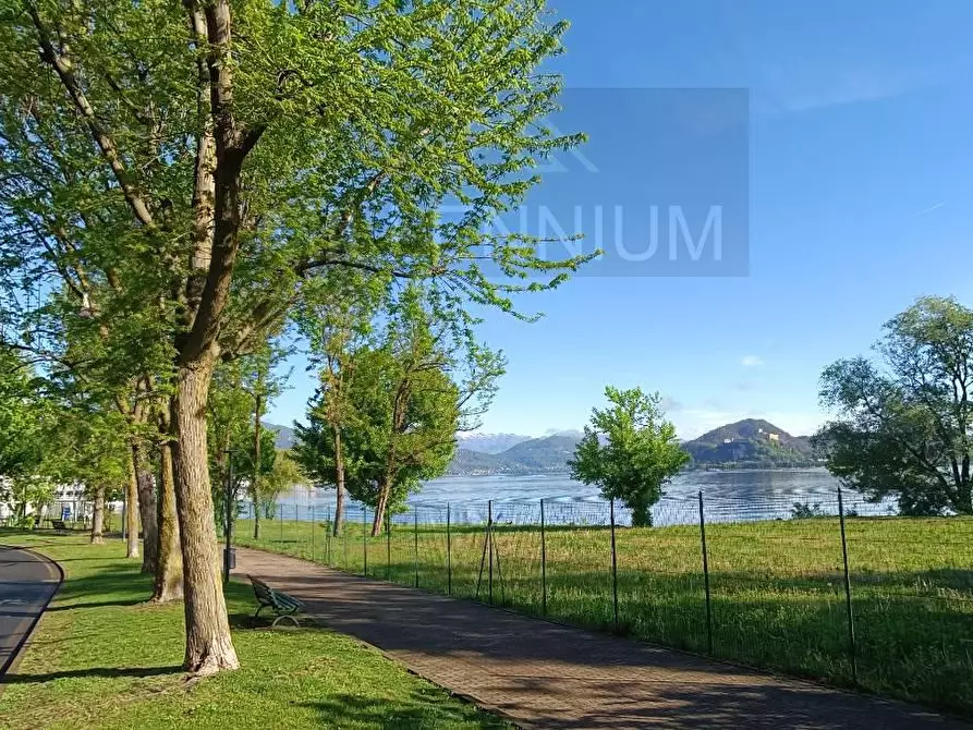 Immagine 17 di Appartamento in vendita  in VIA huy a Arona