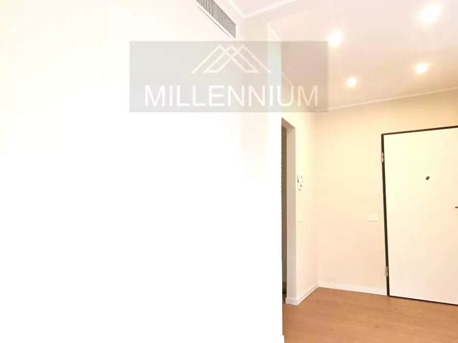 Immagine 9 di Appartamento in vendita  in VIA huy a Arona