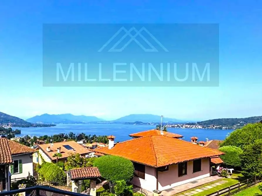 Immagine 1 di Villa in vendita  in VIA PER ghevio a Meina