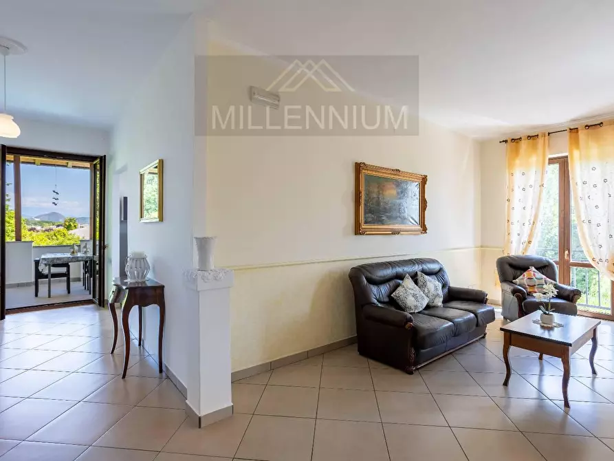 Immagine 6 di Villa in vendita  in VIA dante alghieri a Dormelletto