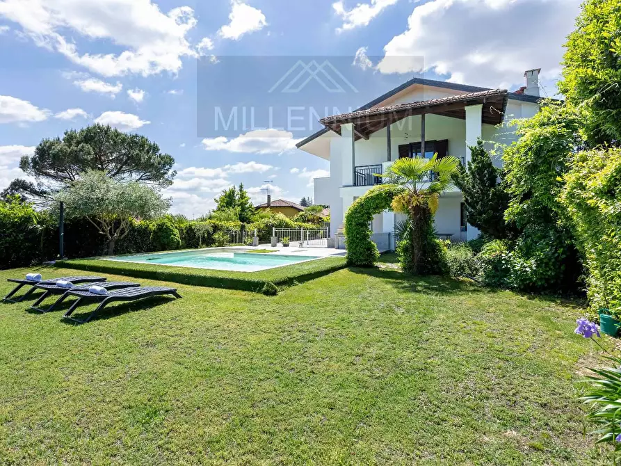 Immagine 4 di Villa in vendita  in VIA dante alghieri a Dormelletto