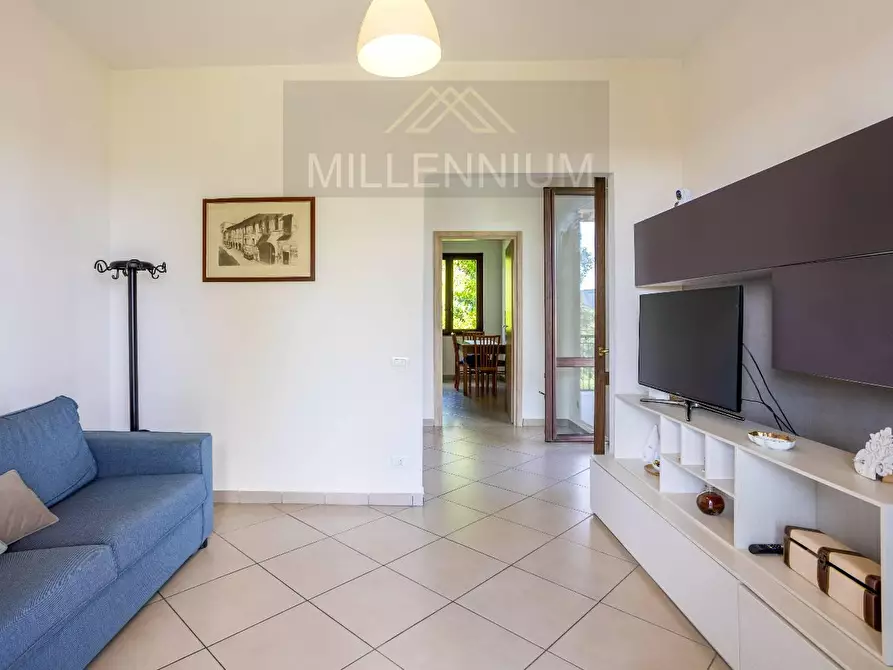 Immagine 12 di Villa in vendita  in VIA dante alghieri a Dormelletto