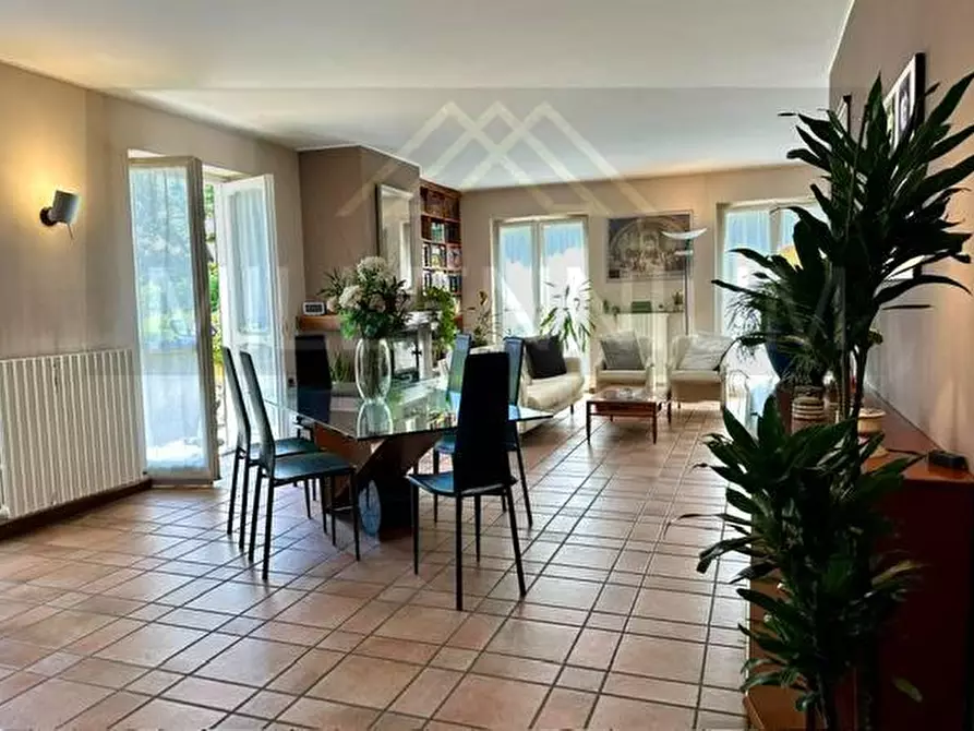 Immagine 4 di Villa in vendita  in VIA sempione a Meina