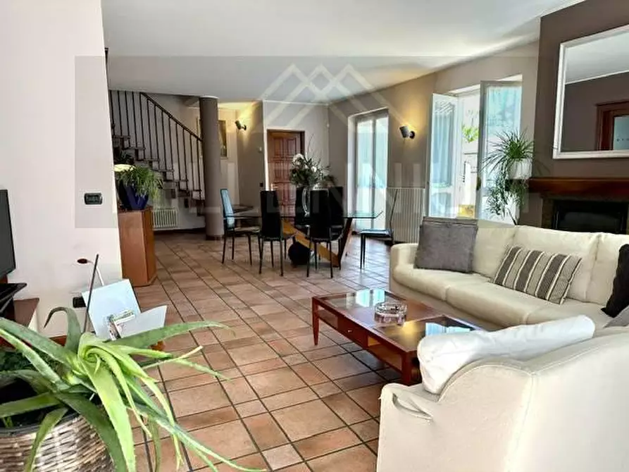 Immagine 8 di Villa in vendita  in VIA sempione a Meina