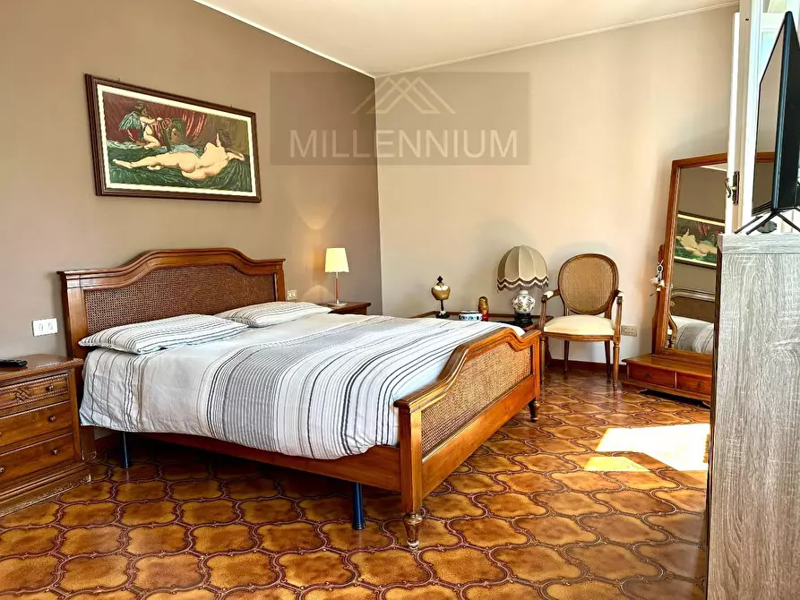 Immagine 13 di Villa in vendita  in VIA sempione a Meina