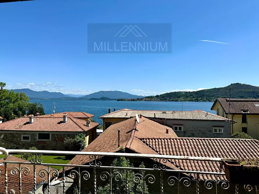 Immagine 3 di Villa in vendita  in VIA sempione a Meina