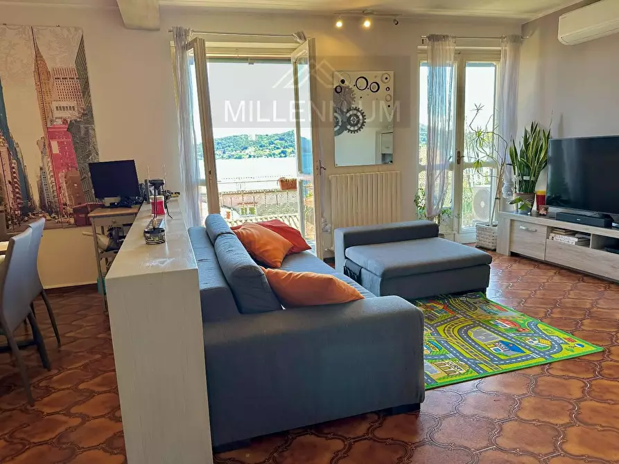 Immagine 15 di Villa in vendita  in VIA sempione a Meina