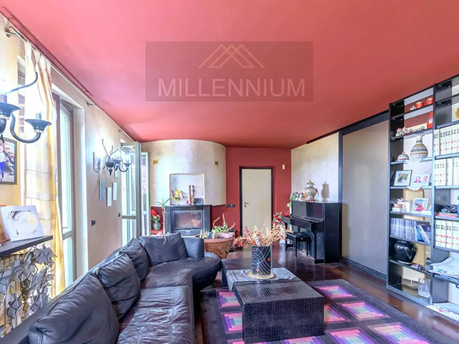 Immagine 11 di Villa in vendita  in VIA grigioni a Arona
