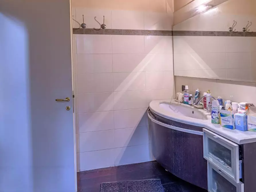 Immagine 17 di Villa in vendita  in VIA grigioni a Arona