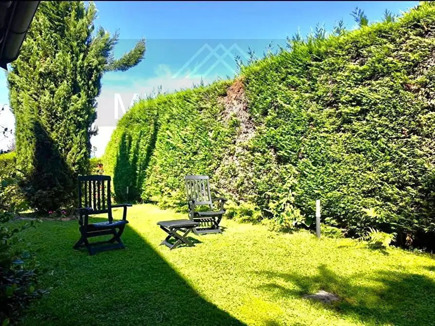 Immagine 25 di Villa in vendita  in VIA grigioni a Arona