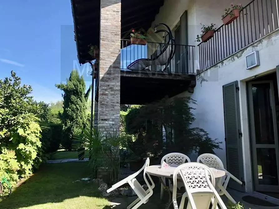 Immagine 24 di Villa in vendita  in VIA grigioni a Arona
