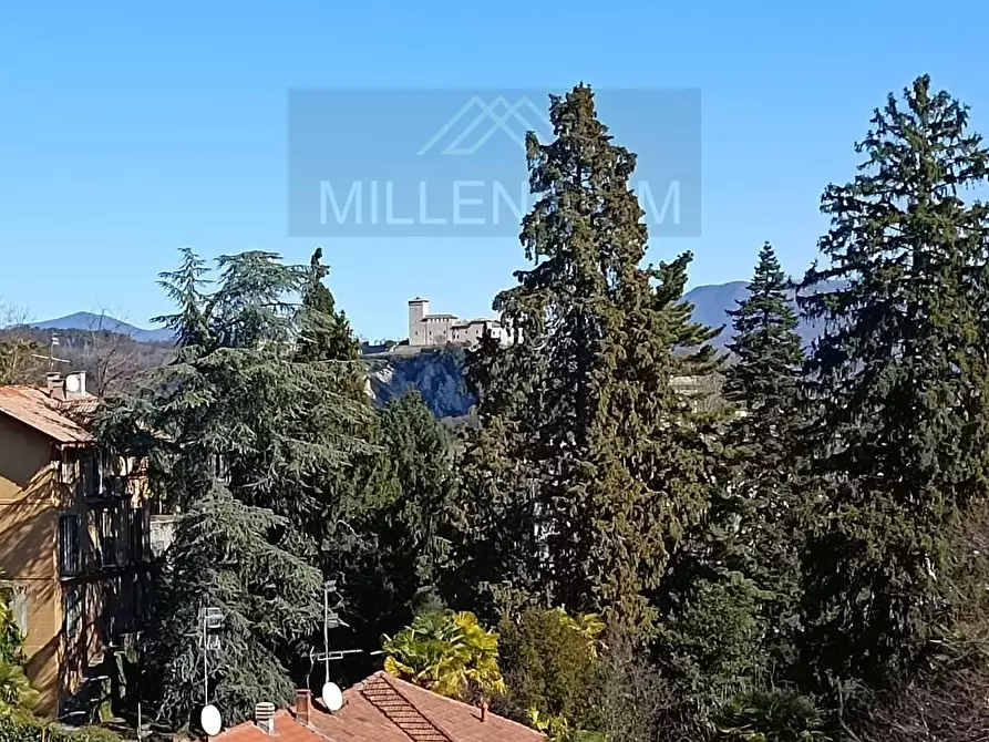 Immagine 4 di Villa in vendita  in VIA san carlo a Arona