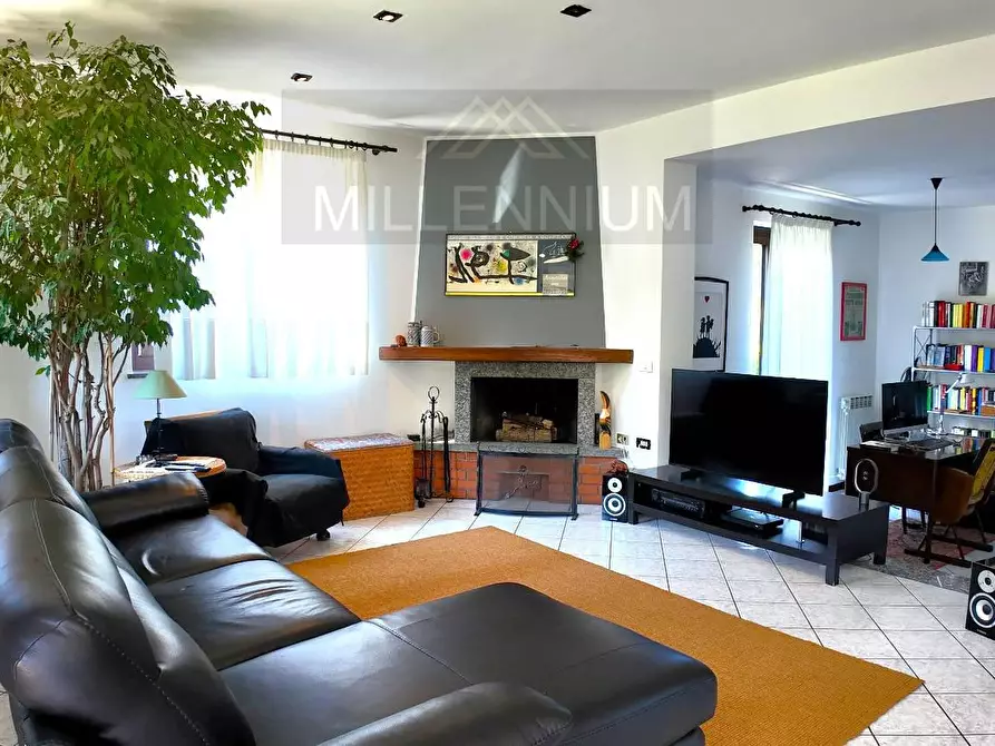 Immagine 6 di Villa in vendita  in VIA Monte Rosa a Dormelletto