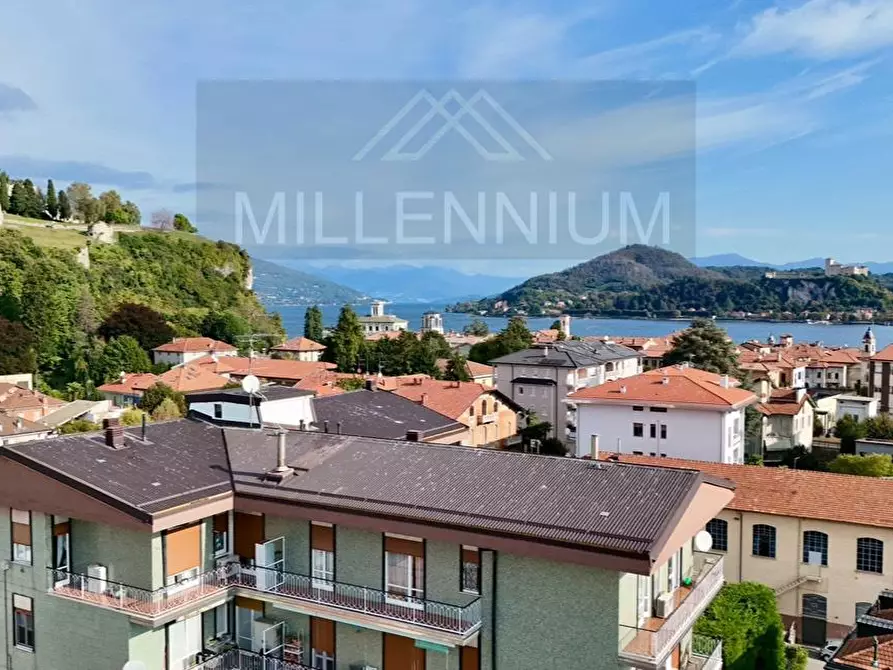 Immagine 1 di Appartamento in vendita  in VIA martiri liberta' a Arona