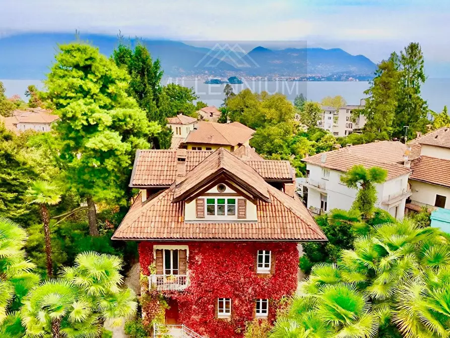 Immagine 2 di Villa in vendita  in VIA Principe Piemonte a Stresa