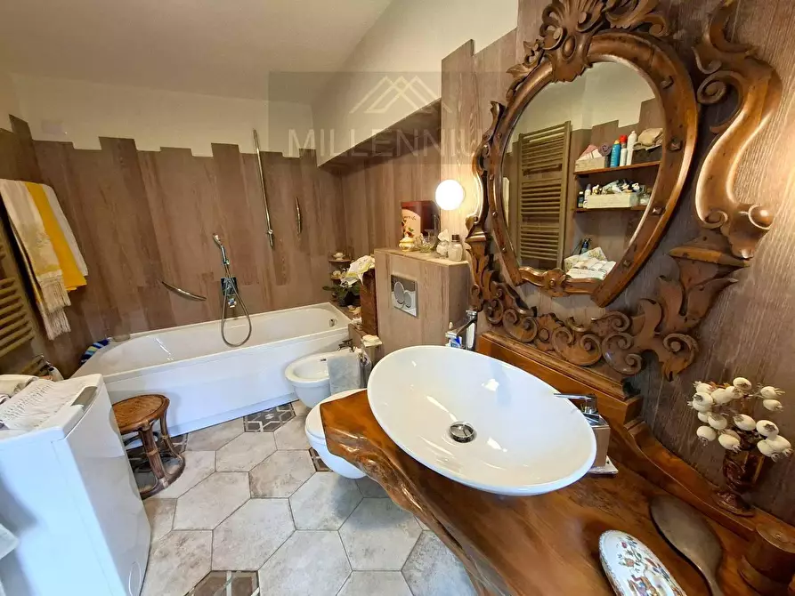 Immagine 15 di Villa in vendita  in VIA Principe Piemonte a Stresa