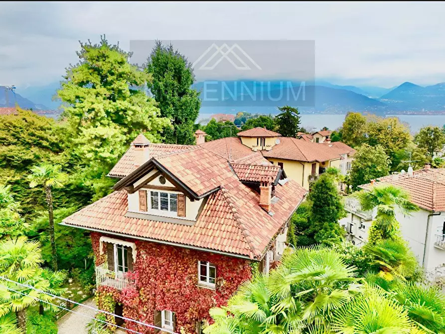 Immagine 1 di Villa in vendita  in VIA Principe Piemonte a Stresa