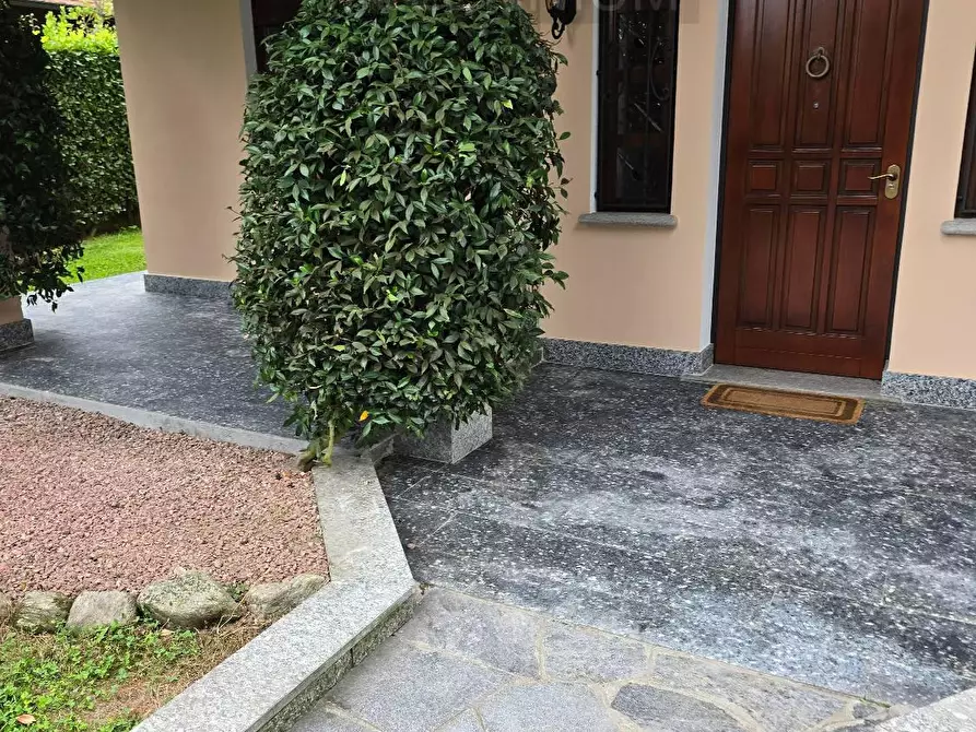 Immagine 26 di Villa in vendita  in via dormelletto a Arona