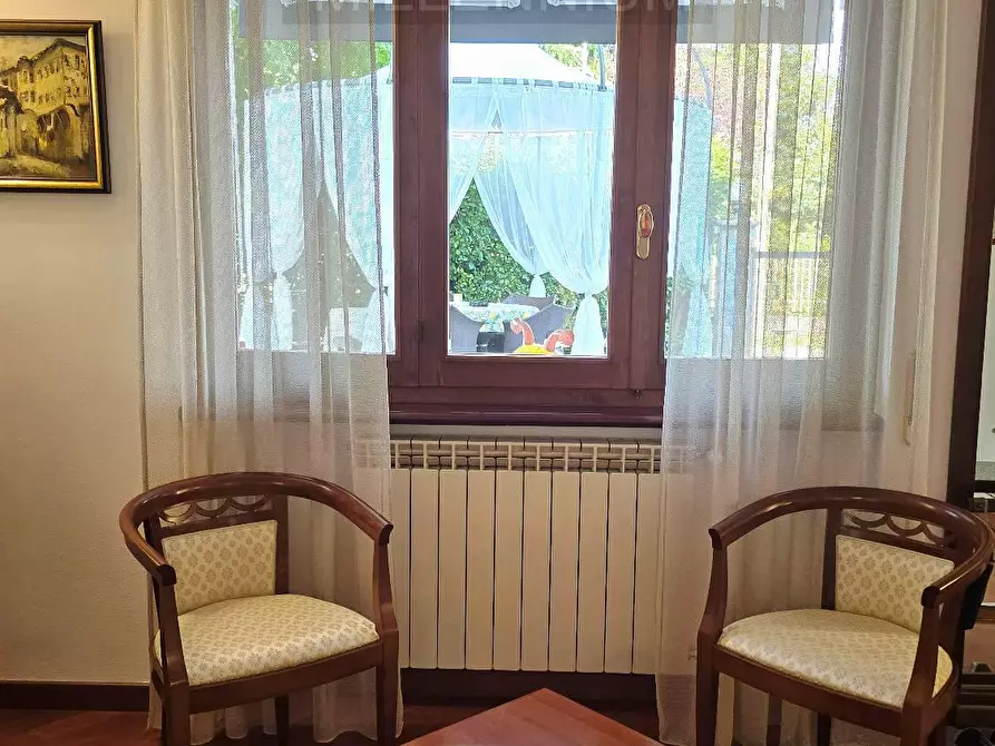 Immagine 10 di Villa in vendita  in via dormelletto a Arona