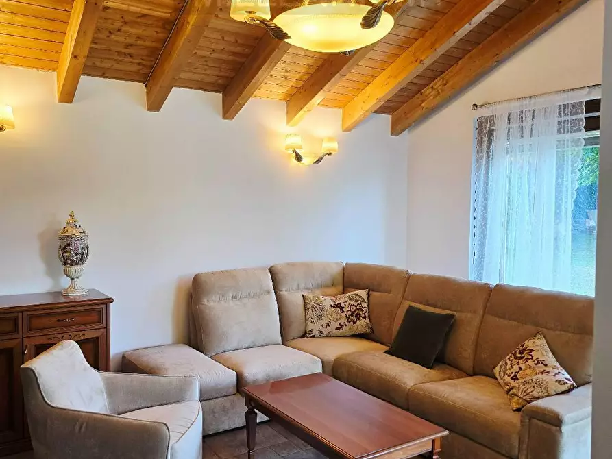 Immagine 11 di Villa in vendita  in via dormelletto a Arona