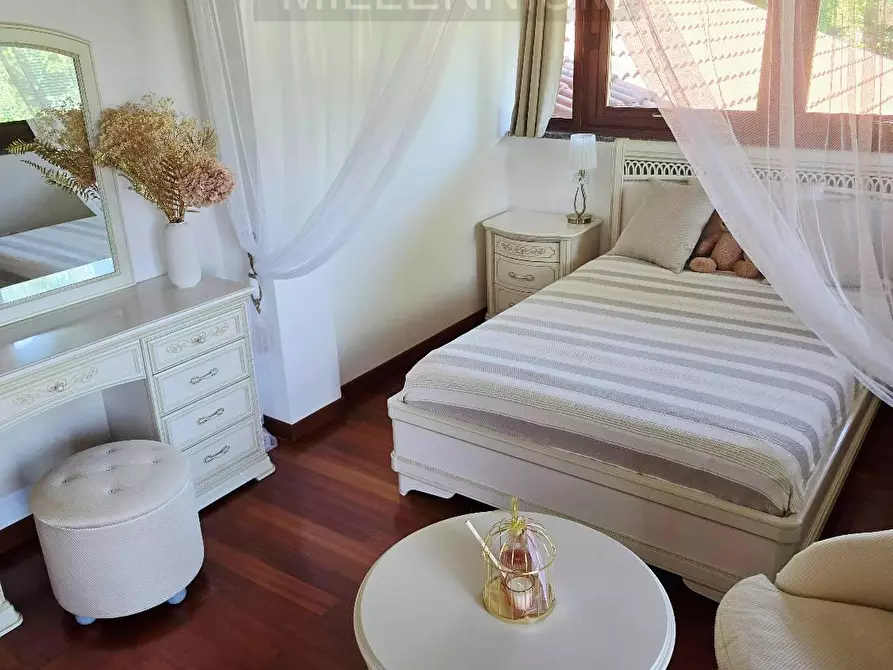 Immagine 21 di Villa in vendita  in via dormelletto a Arona