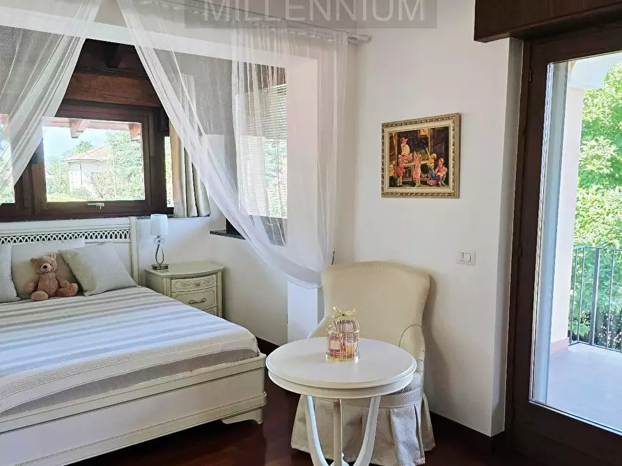 Immagine 22 di Villa in vendita  in via dormelletto a Arona