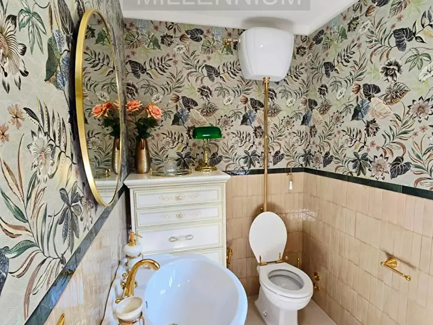 Immagine 13 di Villa in vendita  in via dormelletto a Arona